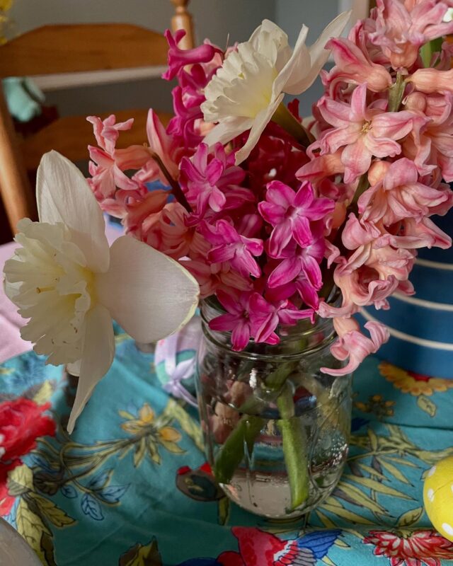 Wishing you the best Easter, Passover and spring season available to you. ✝️ The deer started snacking on my flowers so I clipped them to add to our brunch table 🌼🌷🩷